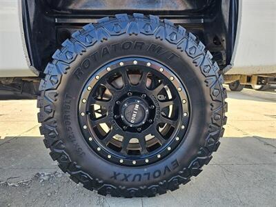 2011 Chevrolet Silverado 2500HD LT   - Photo 18 - Ontario, CA 91761