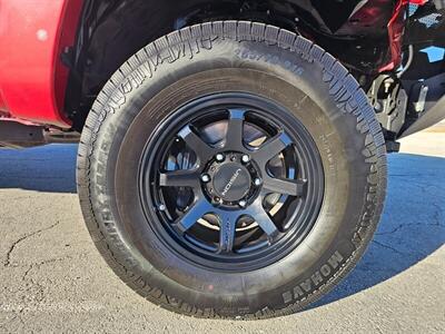 2012 Toyota Tacoma PreRunner V6 w/Backup Camera   - Photo 18 - Ontario, CA 91761