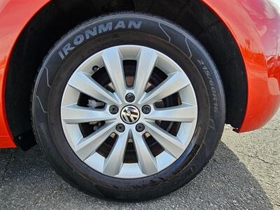 2017 Volkswagen Beetle 1.8T S   - Photo 16 - Ontario, CA 91761