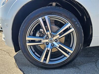 2018 Volvo XC60 T5 Momentum   - Photo 17 - Ontario, CA 91761