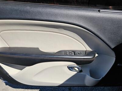 2015 Dodge Challenger SXT Plus   - Photo 16 - Ontario, CA 91761