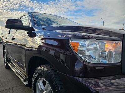 2015 Toyota Sequoia SR5   - Photo 9 - Ontario, CA 91761