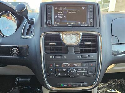 2014 Chrysler Town and Country Touring-L   - Photo 22 - Ontario, CA 91761