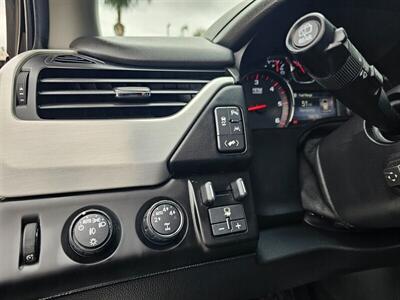 2016 GMC Yukon XL SLT 4WD   - Photo 19 - Ontario, CA 91761