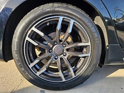 2012 Toyota Camry Hybrid XLE   - Photo 17 - Ontario, CA 91761