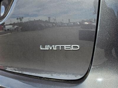 2017 Chrysler Pacifica Limited   - Photo 14 - Ontario, CA 91761