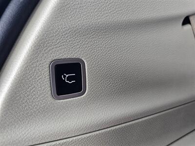 2017 Chrysler Pacifica Limited   - Photo 42 - Ontario, CA 91761