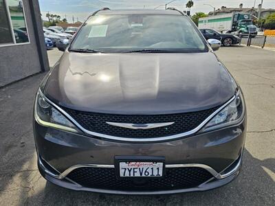 2017 Chrysler Pacifica Limited   - Photo 9 - Ontario, CA 91761