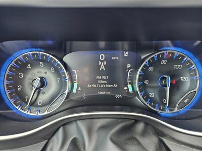 2017 Chrysler Pacifica Limited   - Photo 24 - Ontario, CA 91761