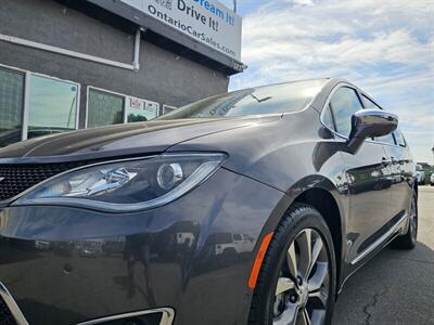 2017 Chrysler Pacifica Limited   - Photo 11 - Ontario, CA 91761