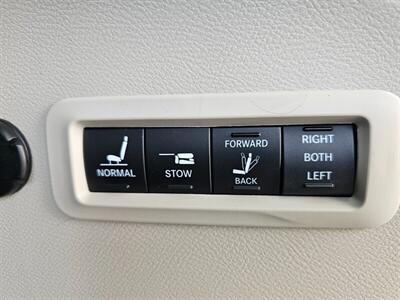 2017 Chrysler Pacifica Limited   - Photo 43 - Ontario, CA 91761