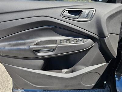 2019 Ford Escape S   - Photo 15 - Ontario, CA 91761
