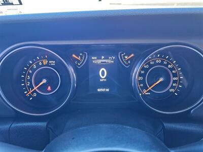 2020 Jeep Gladiator Sport S 4X4   - Photo 26 - Ontario, CA 91761