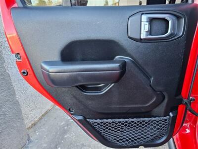 2020 Jeep Gladiator Sport S 4X4   - Photo 30 - Ontario, CA 91761