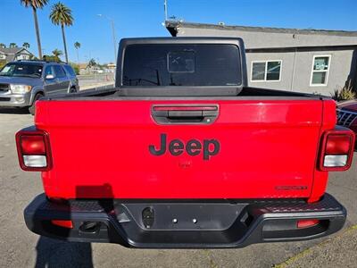 2020 Jeep Gladiator Sport S 4X4   - Photo 5 - Ontario, CA 91761