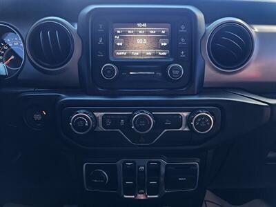 2020 Jeep Gladiator Sport S 4X4   - Photo 27 - Ontario, CA 91761