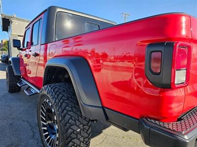 2020 Jeep Gladiator Sport S 4X4   - Photo 12 - Ontario, CA 91761