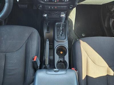 2015 Jeep Wrangler Unlimited Sport 4x4   - Photo 32 - Ontario, CA 91761