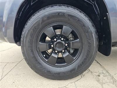 2006 Toyota 4Runner SR5   - Photo 17 - Ontario, CA 91761