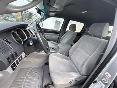 2005 Toyota Tacoma PreRunner V6 4dr Double Cab PreRunner V6   - Photo 8 - Longview, WA 98632