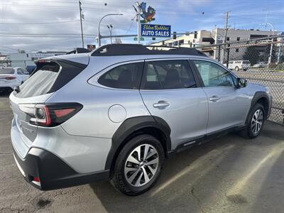 2023 Subaru Outback Premium   - Photo 3 - Longview, WA 98632