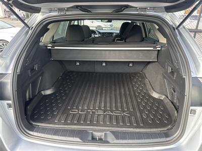 2023 Subaru Outback Premium   - Photo 8 - Longview, WA 98632