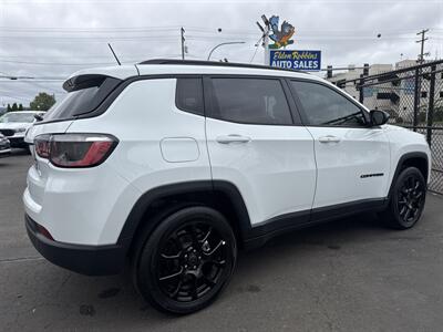 2025 Jeep Compass Latitude   - Photo 3 - Longview, WA 98632