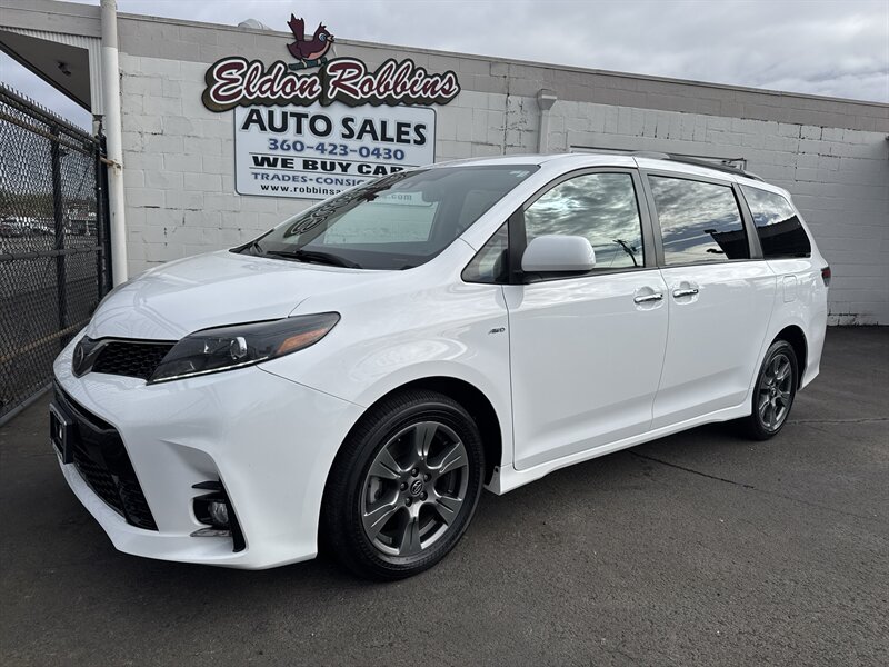 2020 Toyota Sienna SE 7-Passenger  