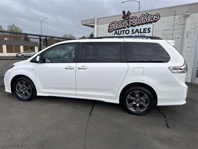 2020 Toyota Sienna SE 7-Passenger   - Photo 2 - Longview, WA 98632