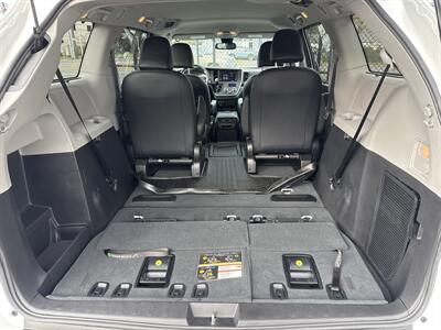 2020 Toyota Sienna SE 7-Passenger   - Photo 8 - Longview, WA 98632