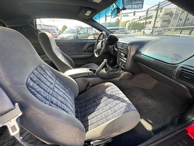 2001 Chevrolet Camaro   - Photo 4 - Longview, WA 98632