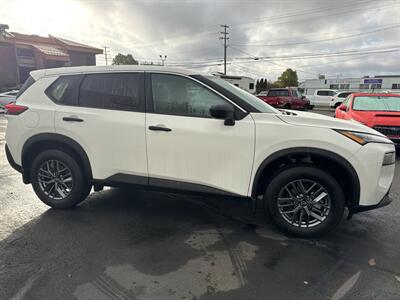 2023 Nissan Rogue S - Photo 4 - Longview, WA 98632