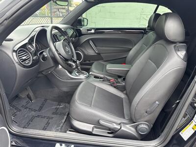 2018 Volkswagen Beetle Convertible 2.0T S with Style and Com   - Photo 8 - Longview, WA 98632