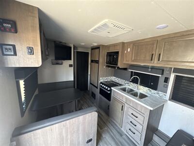 2022 Starcraft 26BH - Photo 4 - Longview, WA 98632