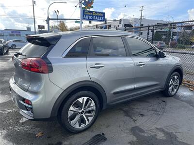 2022 Kia Niro EV EX   - Photo 2 - Longview, WA 98632