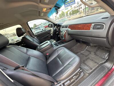 2011 Chevrolet Suburban LT   - Photo 5 - Longview, WA 98632