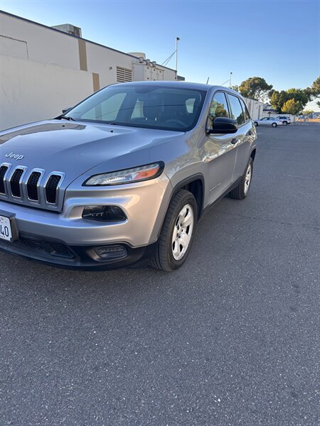 2014 Jeep Cherokee Sport  