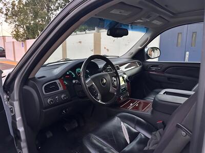 2011 Chevrolet Suburban LTZ - Photo 15 - Sacramento, CA 95823