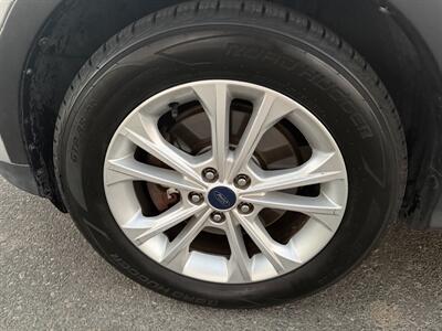 2017 Ford Escape SE - Photo 10 - Sacramento, CA 95823