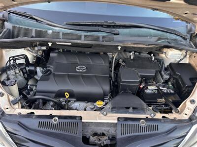 2014 Toyota Sienna LE 8-Passenger - Photo 14 - Sacramento, CA 95823