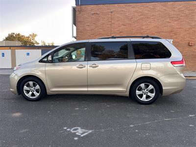2014 Toyota Sienna LE 8-Passenger - Photo 9 - Sacramento, CA 95823