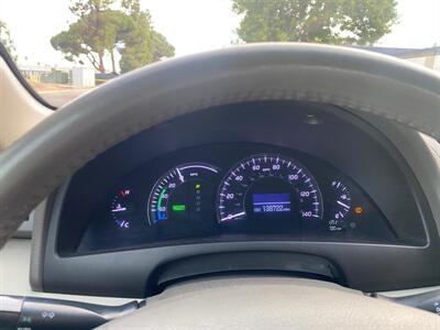 2011 Toyota Camry Hybrid - Photo 12 - Sacramento, CA 95823