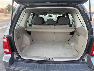 2008 Ford Escape XLS - Photo 11 - Sacramento, CA 95823