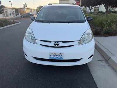 2008 Toyota Sienna LE 8-Passenger - Photo 2 - Sacramento, CA 95823