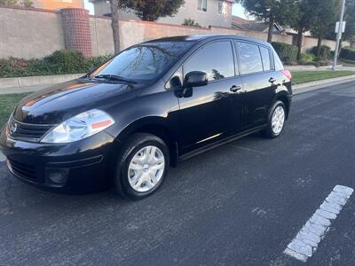 2011 Nissan Versa 1.8 SL Hatchback