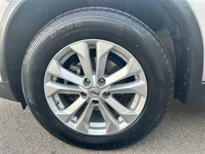 2015 Nissan Rogue SV   - Photo 10 - Sacramento, CA 95823