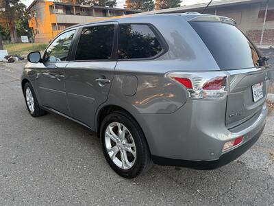 2014 Mitsubishi Outlander SE - Photo 5 - Sacramento, CA 95823