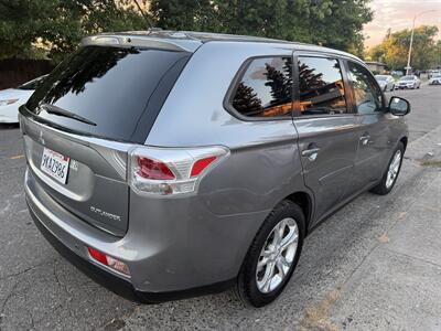 2014 Mitsubishi Outlander SE - Photo 6 - Sacramento, CA 95823