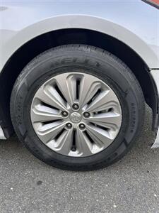 2017 Hyundai SONATA Hybrid SE   - Photo 18 - Sacramento, CA 95823
