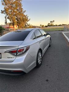 2017 Hyundai SONATA Hybrid SE   - Photo 6 - Sacramento, CA 95823